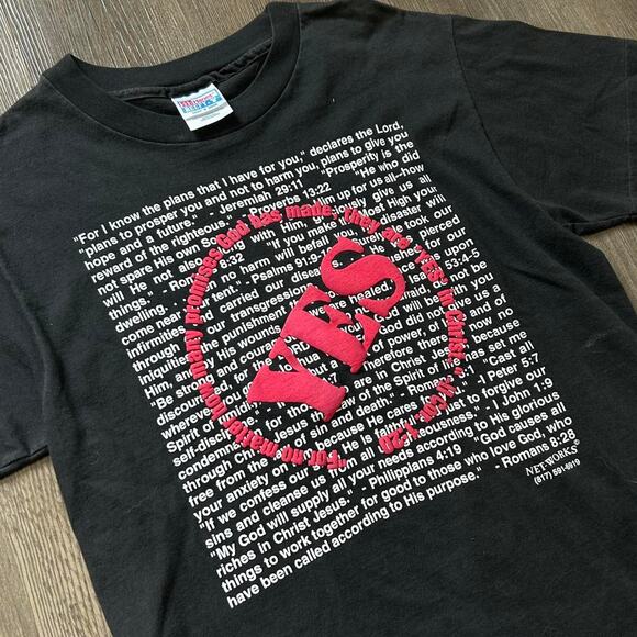 Vintage 90s Romans 8:28 Puff Print Jesus Black Short Sleeve Tee. Sz M - Picture 2 of 4